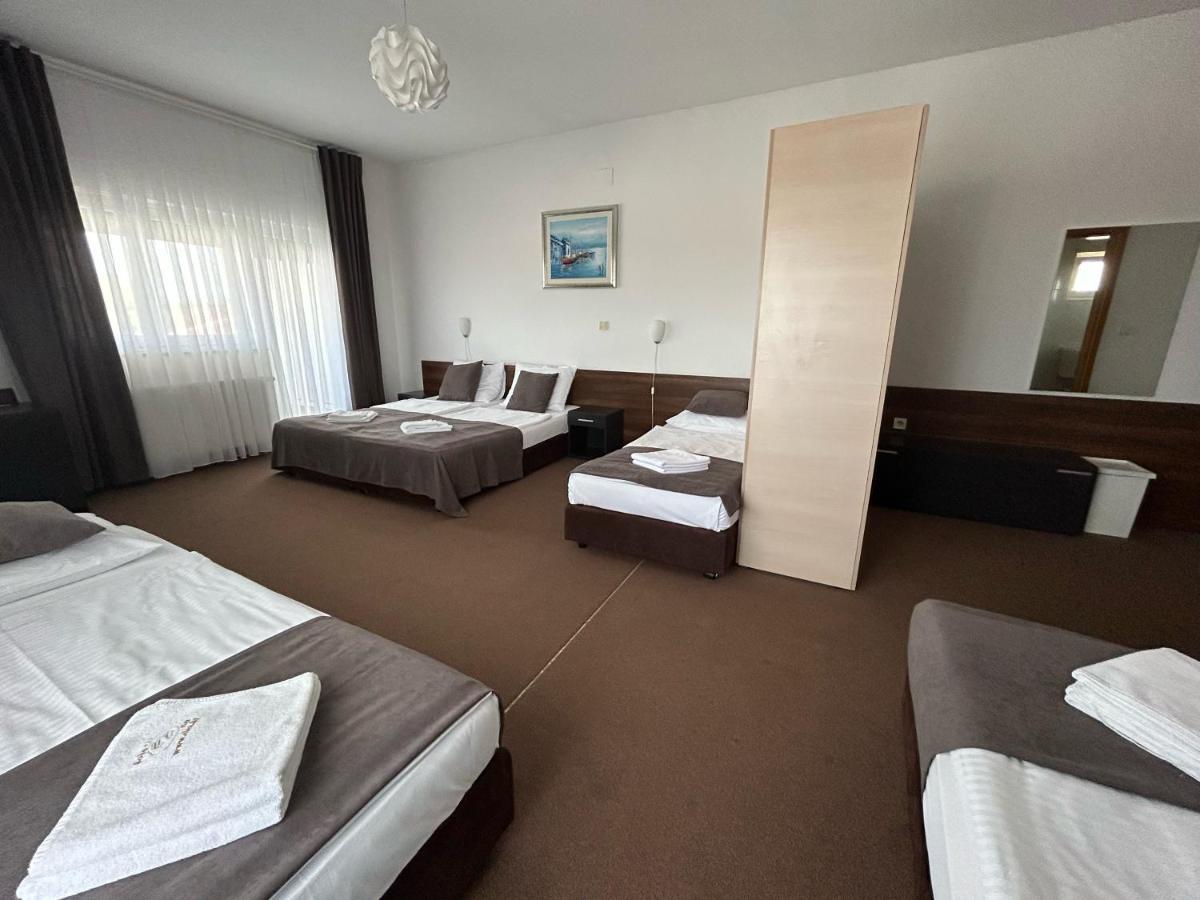 Rooms Laguna Сесвете Экстерьер фото