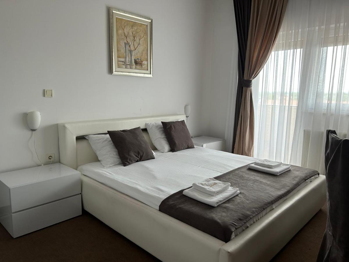 Rooms Laguna Сесвете Экстерьер фото